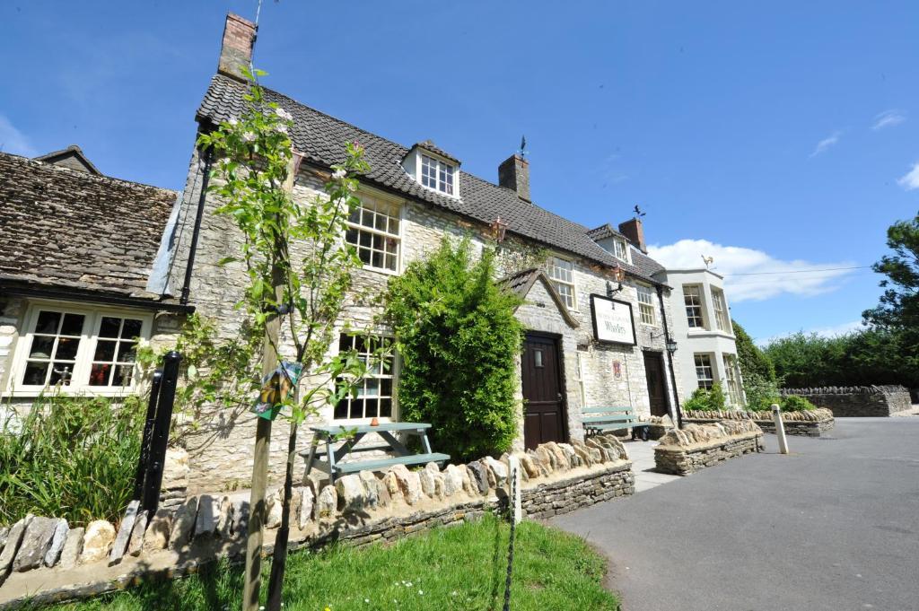 The Horse And Groom Inn Malmesbury Exterior foto